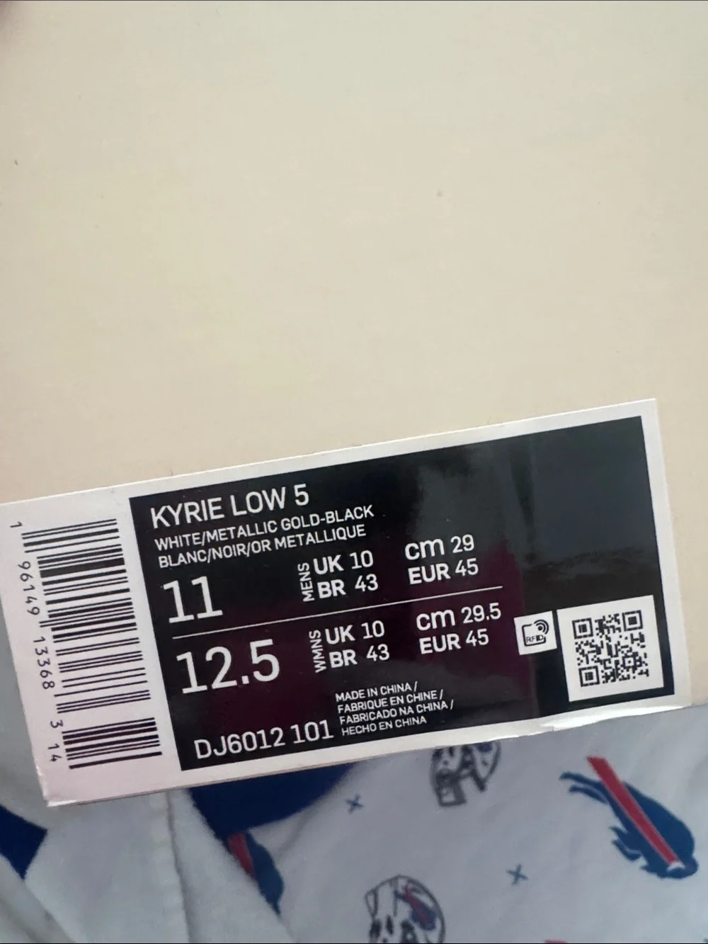 Kyrie Low 5 Nike men’s 11 (eur 45)